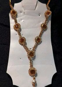 OFFER❗❗Gold Tone Floral Y Necklace