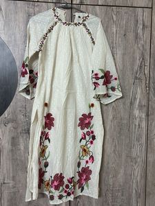 Floral Embroidered Kurta set