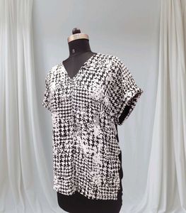 Chic Houndstooth Print Top