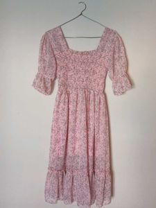 Pink Floral Dress 👗🌸🧁