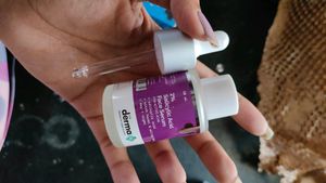 The derma co 2% salicylic acid face serum for ance