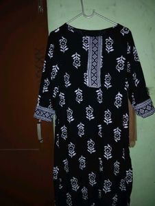 Black &amp; White Kurta Set