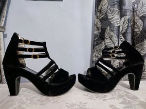 🖤Black Heels🖤