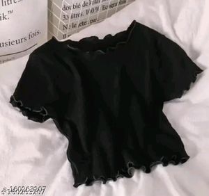 BLACK CROP TOP👕