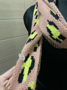 french connection imported scarf 🧣