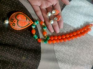 Beautiful Bead Necklace Set With Earrings