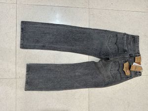 28,32 Standard Sizes jeans