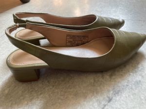 Van Heusen Sandals