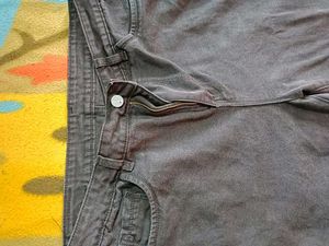 Dark Wash Cropped Jeans