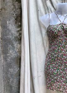 I. SEXY FLORAL BODYCON