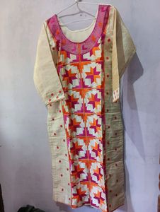 New Silk Kurti, I Never Wore It Once, Bcs Not Fit To Me This Is Pure Silk With Work And Stiched Kurti🙂 Will Gift One Matching Dupata Or Stole As A Gift, For Those Who Will Order Today, ☺☺