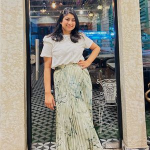 Floral Print Pleated Midi Skirt