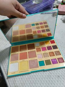 Makeup Revolution × Rachel Leary Palette