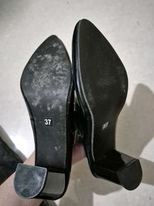 Shoetopia Black Heel