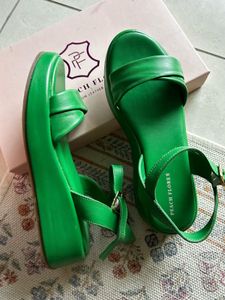 Gorgeous Green Flatform Heels