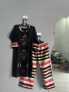 Black Embroidered Kurta Set (XL)