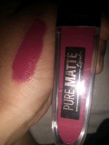 lipstick  dark pink