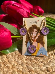 Daisy Pendant Necklace set of 2 charm chain and er