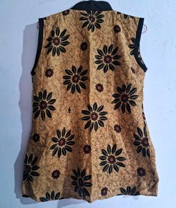Vintage Floral Sleeveless Top