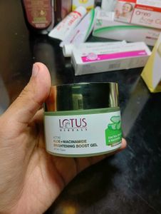 🌿✨Lotus Aloe + Niacinamide Brightening Boost Gel