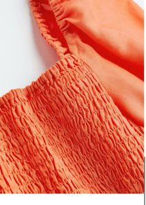 H&amp;M Smocked Puff Sleeve Top