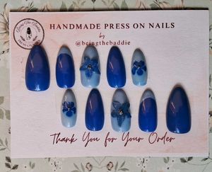 Blue Floral Press On Nails