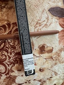 ⭐️Huda Beauty ⭐️ Lip Liner Sandy Beige
