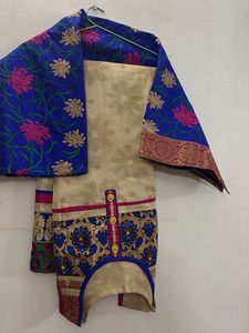Embroidered Sleeveless Kurti