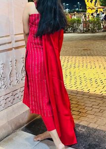 Red Pretty Kurta And Dupatta No pants