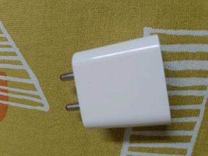 Apple 20W Power Adapter(Not Working)