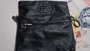 Tory Burch Leather Purse 👜