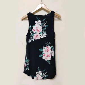 Dynamite Black Floral Tank Top