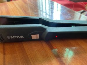 Nova Hair Straightner