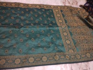 Elegant Green Scarf
