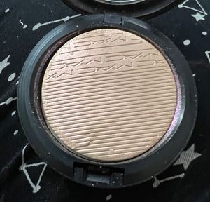 CLEARANCE: Mac Skinfinish Highlighter