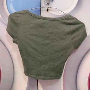 hnm- crop top