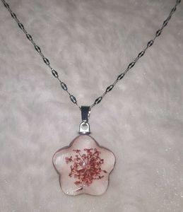 Anti Tarnish Red Resin Flower Necklace