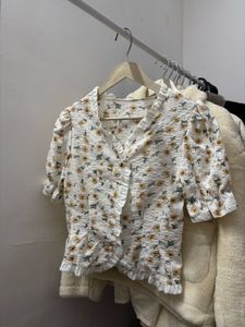 Floral Lettuce Trim Blouse