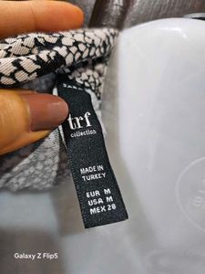 H&amp;M  Crop Shirt