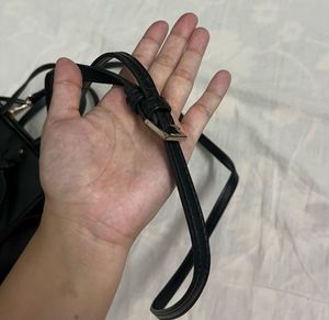Pre-loved Mini Zara Black Slingbag