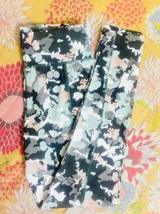 Clovia sports legging