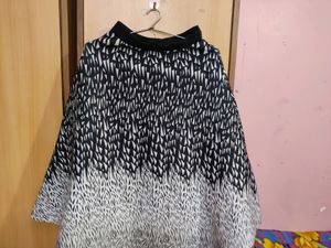 🖤😍Black And White Printed Skirt