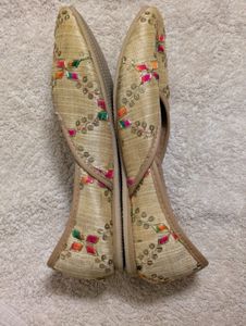 Beige Punjabi Juttis Size 36