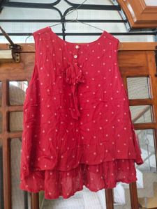 Red Sleeveless Top