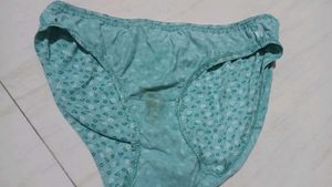 girls used panty