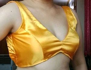 v-neck backless (padded)