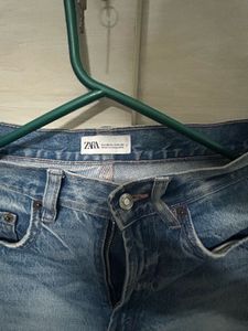 Light Wash Denim Jeans - Zara