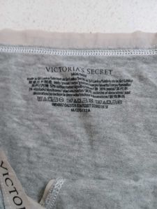 Victoria&#39;s Secret Panties &amp; thong set