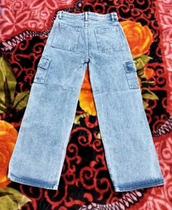 blue cargo pants