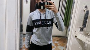 Grey Sweatshirt